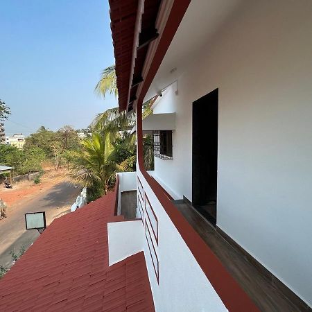 Gayatri Homestay Ratnāgiri Екстериор снимка