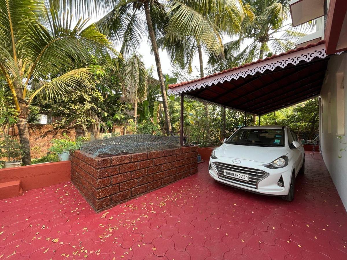 Gayatri Homestay Ratnāgiri Екстериор снимка