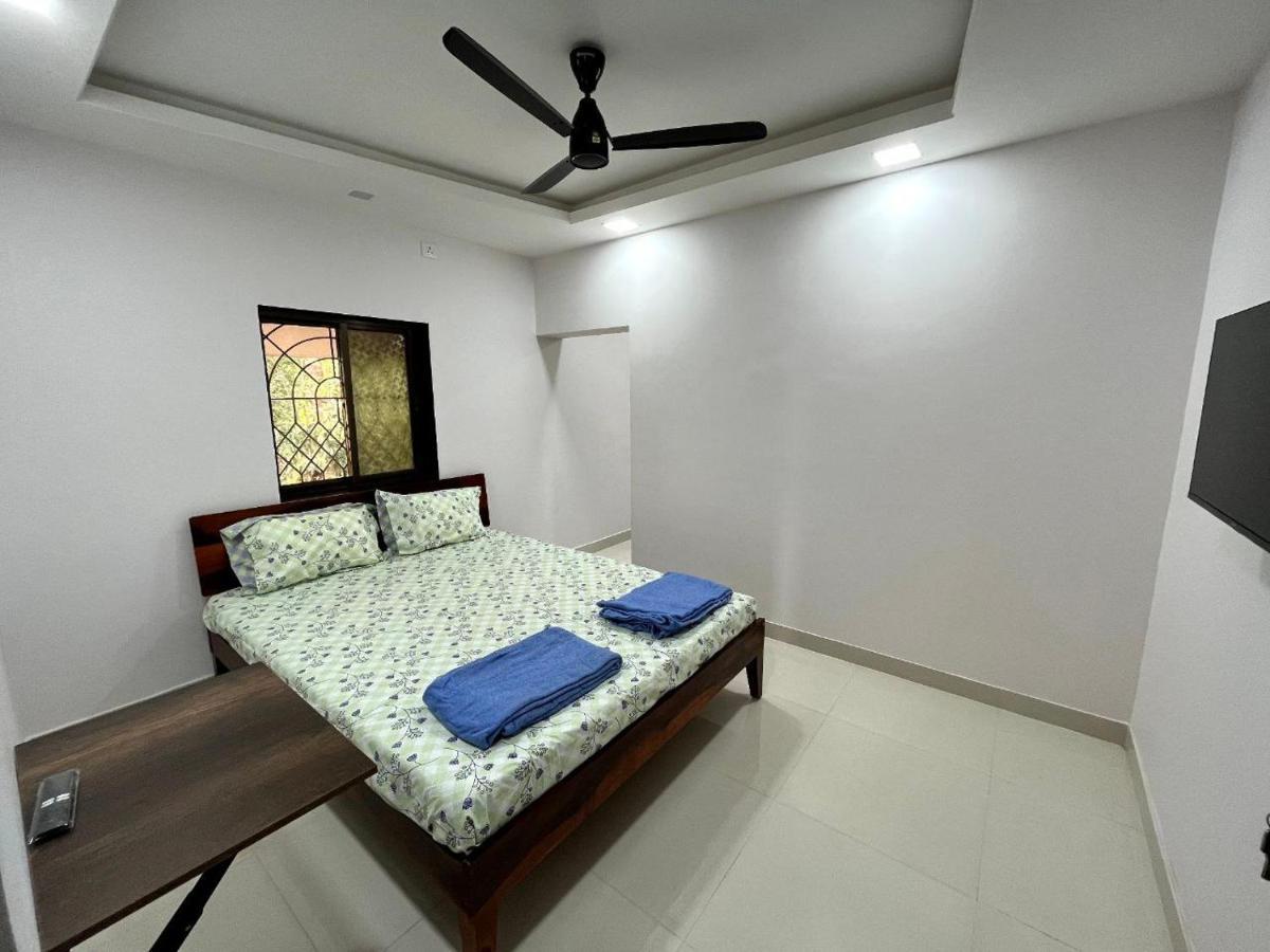 Gayatri Homestay Ratnāgiri Екстериор снимка