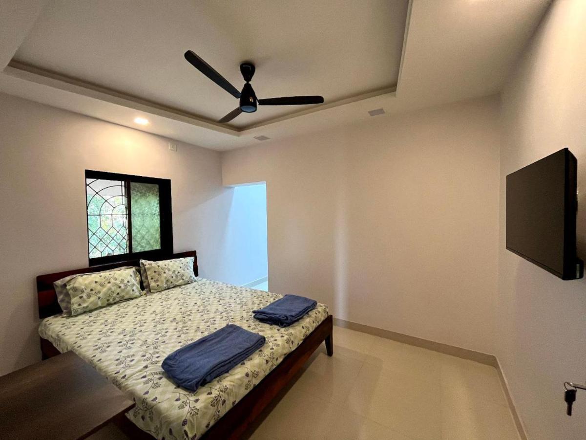 Gayatri Homestay Ratnāgiri Екстериор снимка