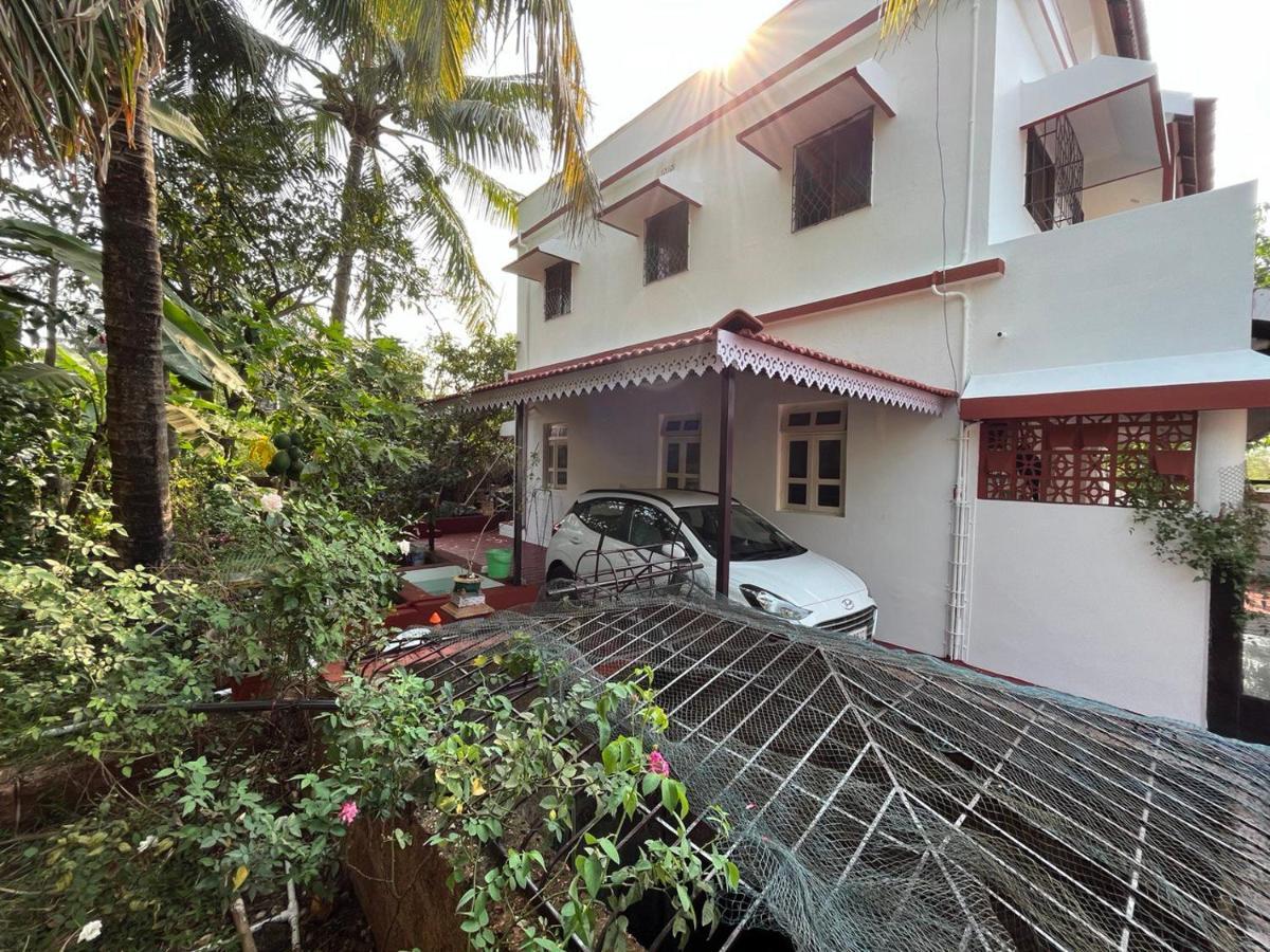 Gayatri Homestay Ratnāgiri Екстериор снимка