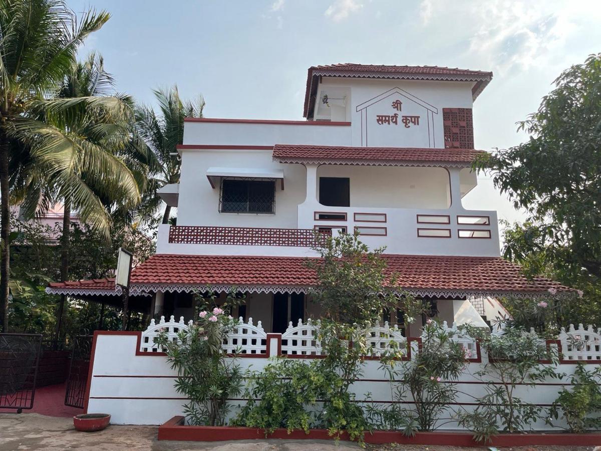 Gayatri Homestay Ratnāgiri Екстериор снимка