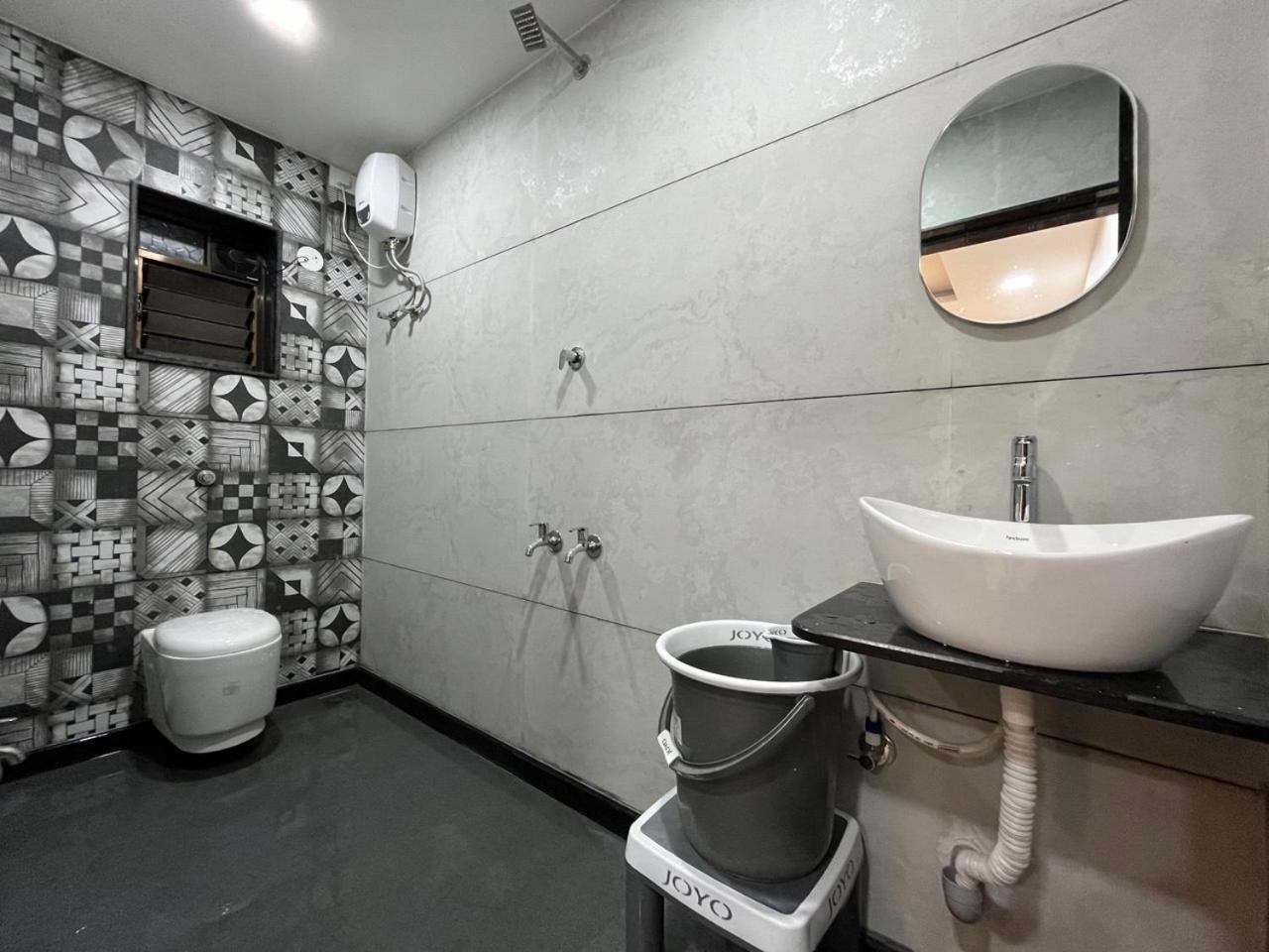 Gayatri Homestay Ratnāgiri Екстериор снимка